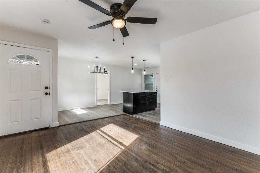 2723 Gus Thomasson Rd - Photo 4 of 25