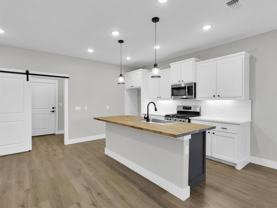4905 Sweetbay Rd - Photo 1 of 1