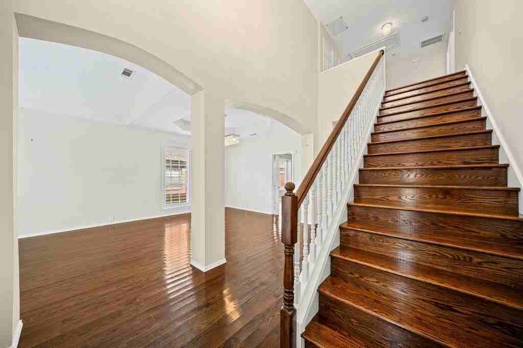 4716 Bull Run Dr - Photo 6 of 32