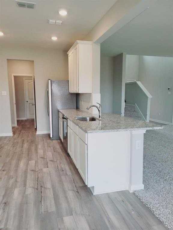 1912 Liam Dr - Photo 5 of 15