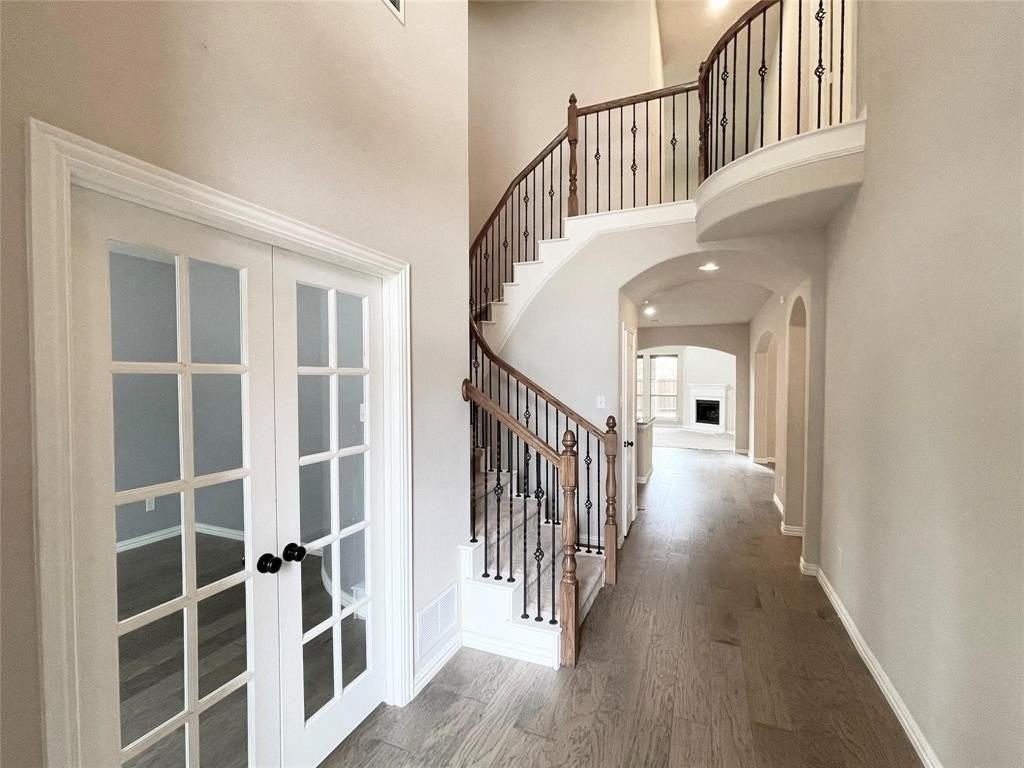 10301 Matador Dr - Photo 3 of 33