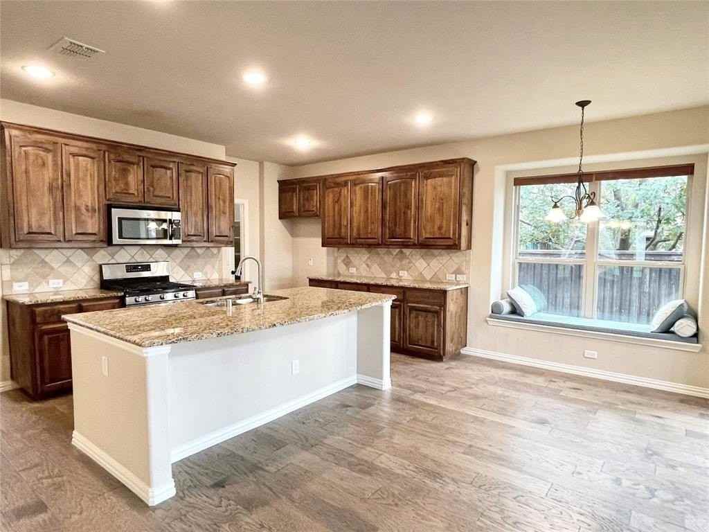 10301 Matador Dr - Photo 6 of 33