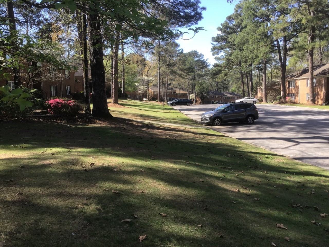 2080 Montreat Cir - Photo 3 of 23