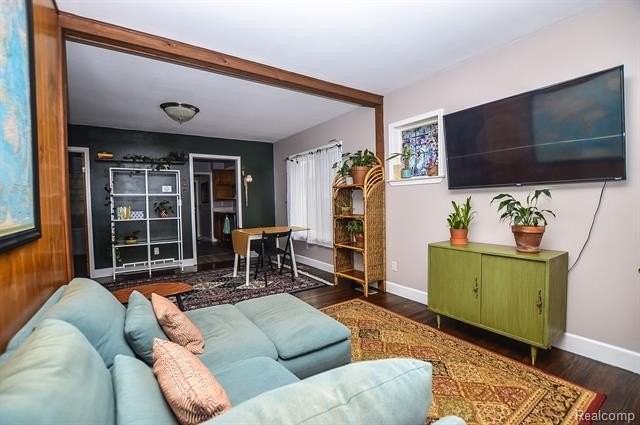 630 Ardmore Dr - Photo 4 of 15