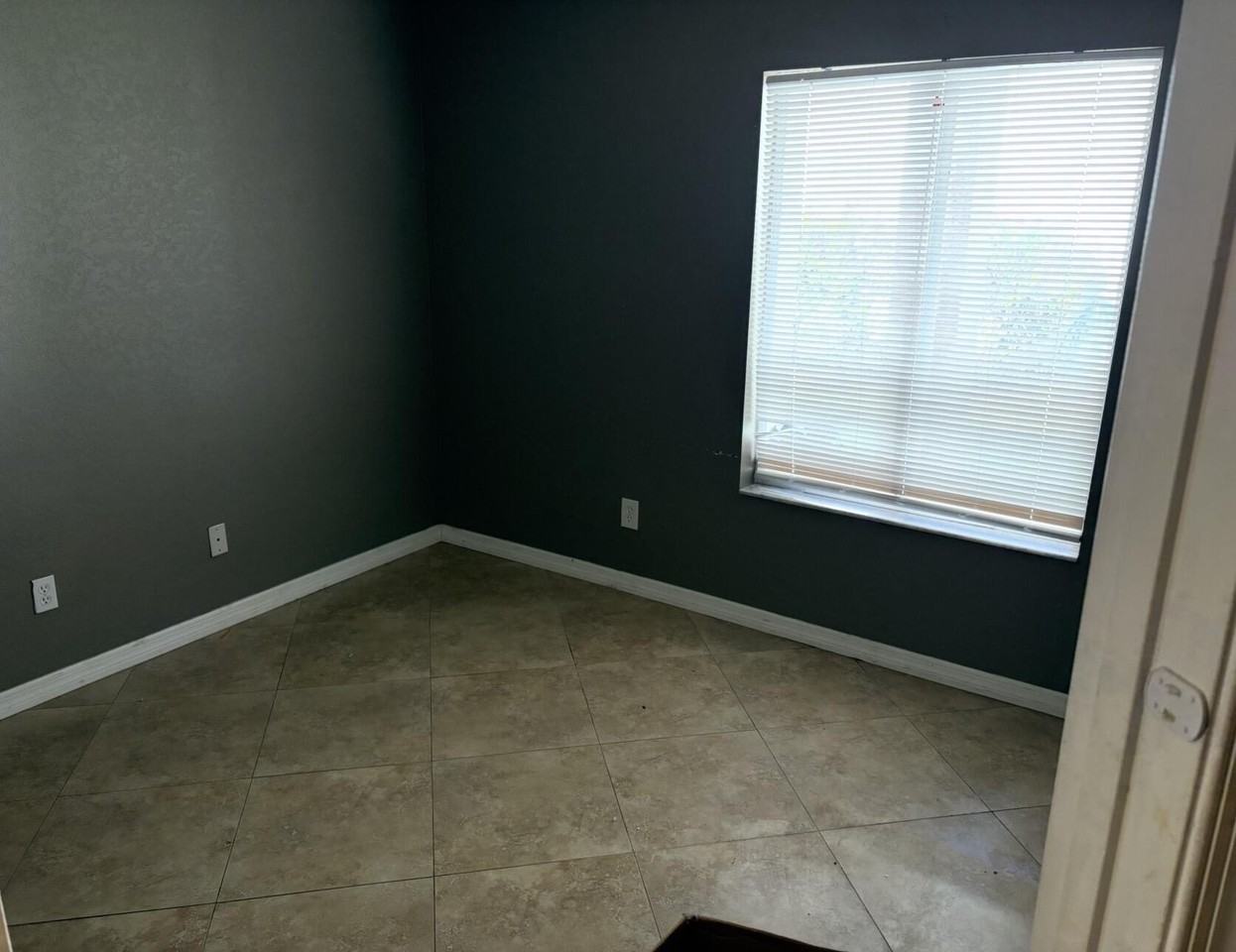 1967 Sw Newport Isles Blvd - Photo 3 of 5