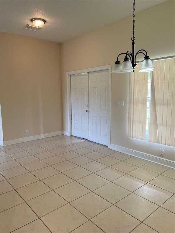 120 Sw Grimaldo Ter - Photo 6 of 6