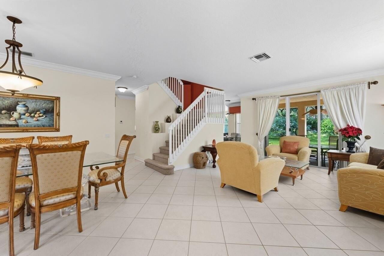 8492 Breezy Oak Way - Photo 4 of 50