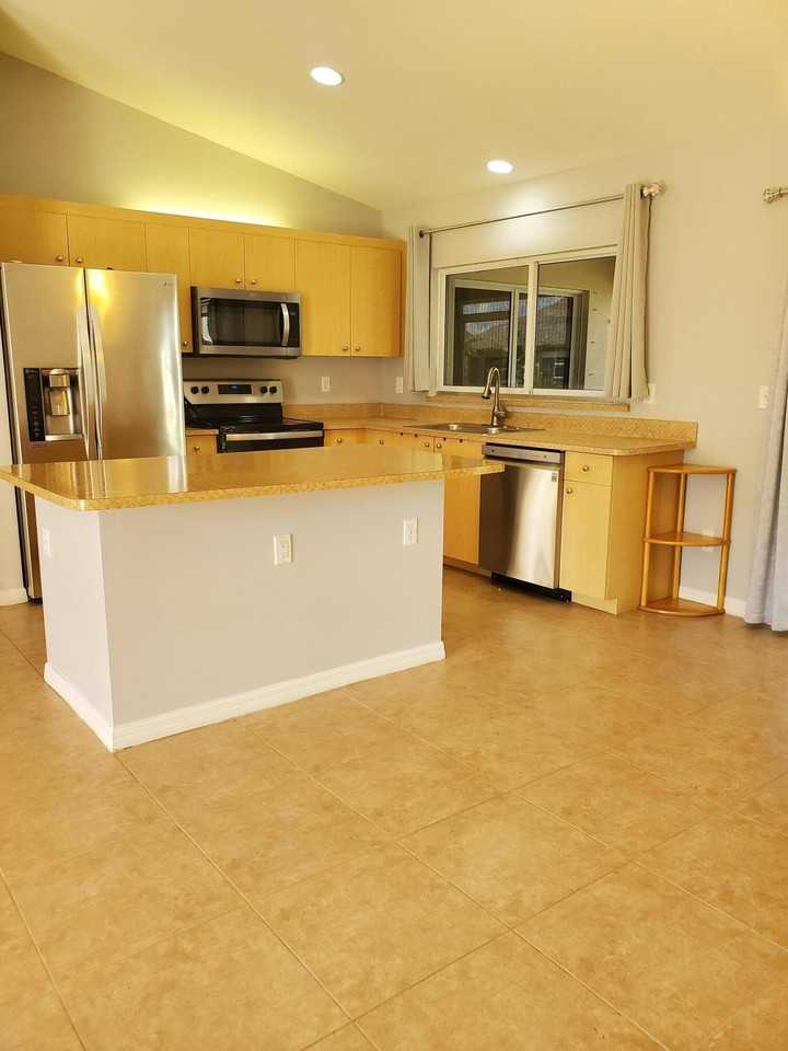 3234 Sw Fillmore St - Photo 7 of 45