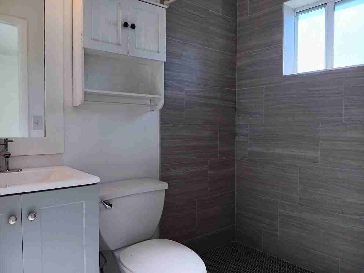 150 Riviera Cir - Photo 7 of 10