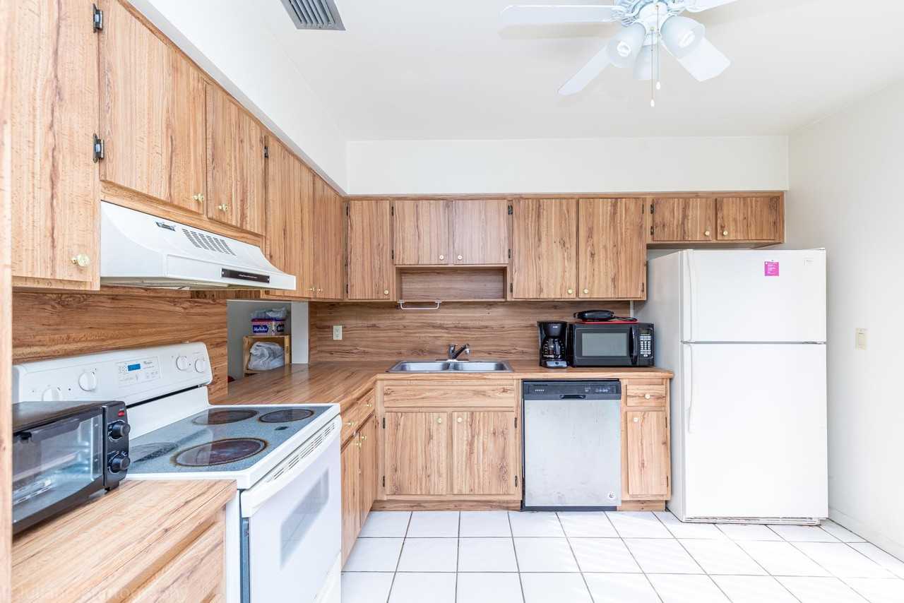 6989 Nw 29th Ln - Photo 2 of 16