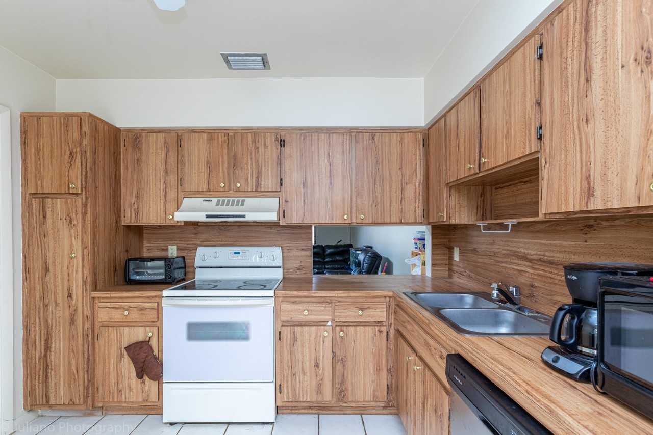 6989 Nw 29th Ln - Photo 3 of 16