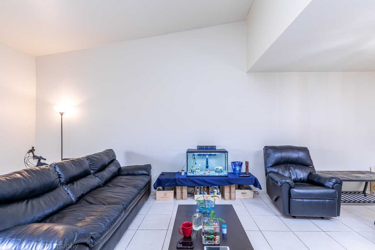 6989 Nw 29th Ln - Photo 5 of 16