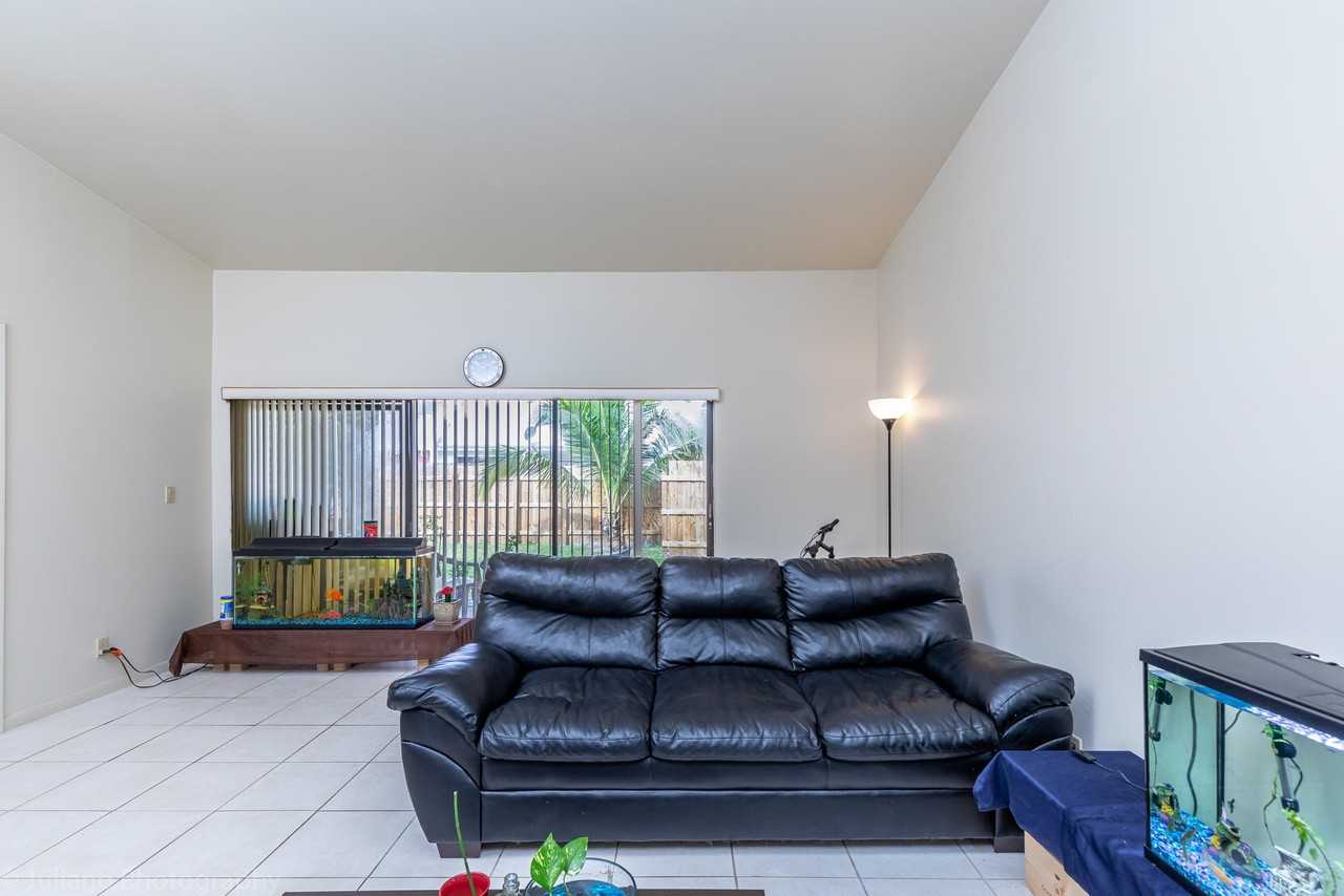 6989 Nw 29th Ln - Photo 7 of 16