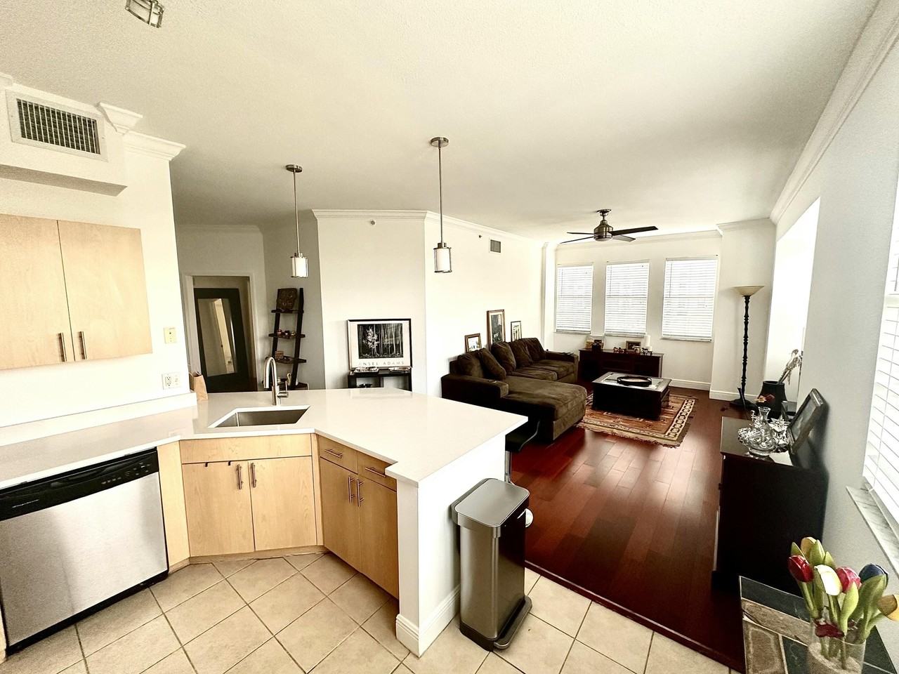 533 Ne 3rd Ave #527