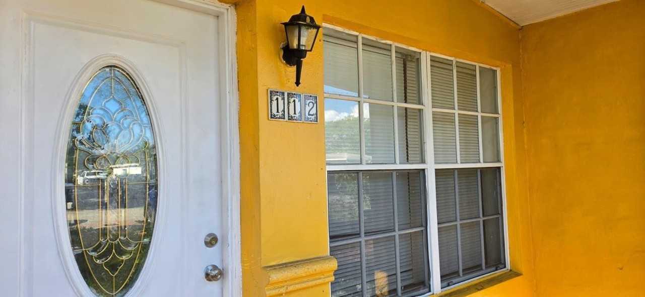 112 Newton Rd - Photo 3 of 31