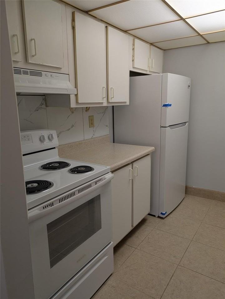 4138 Nw 88th Ave #104 - Photo 5 of 19