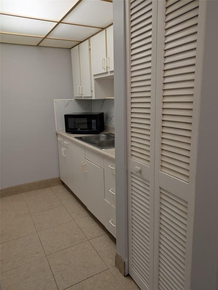 4138 Nw 88th Ave #104 - Photo 6 of 19