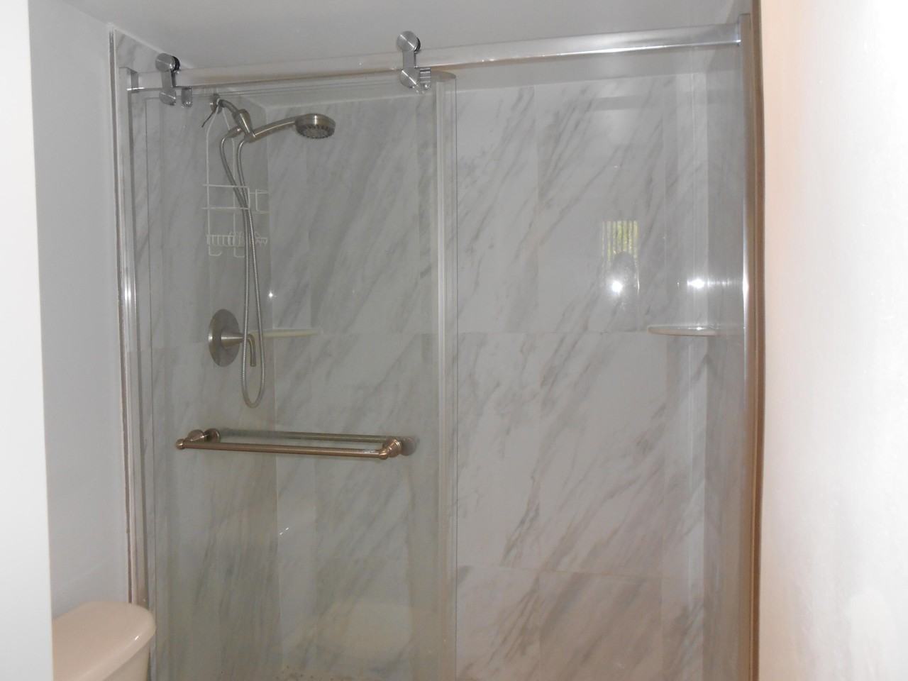 300 Scotia Dr #203 - Photo 5 of 27