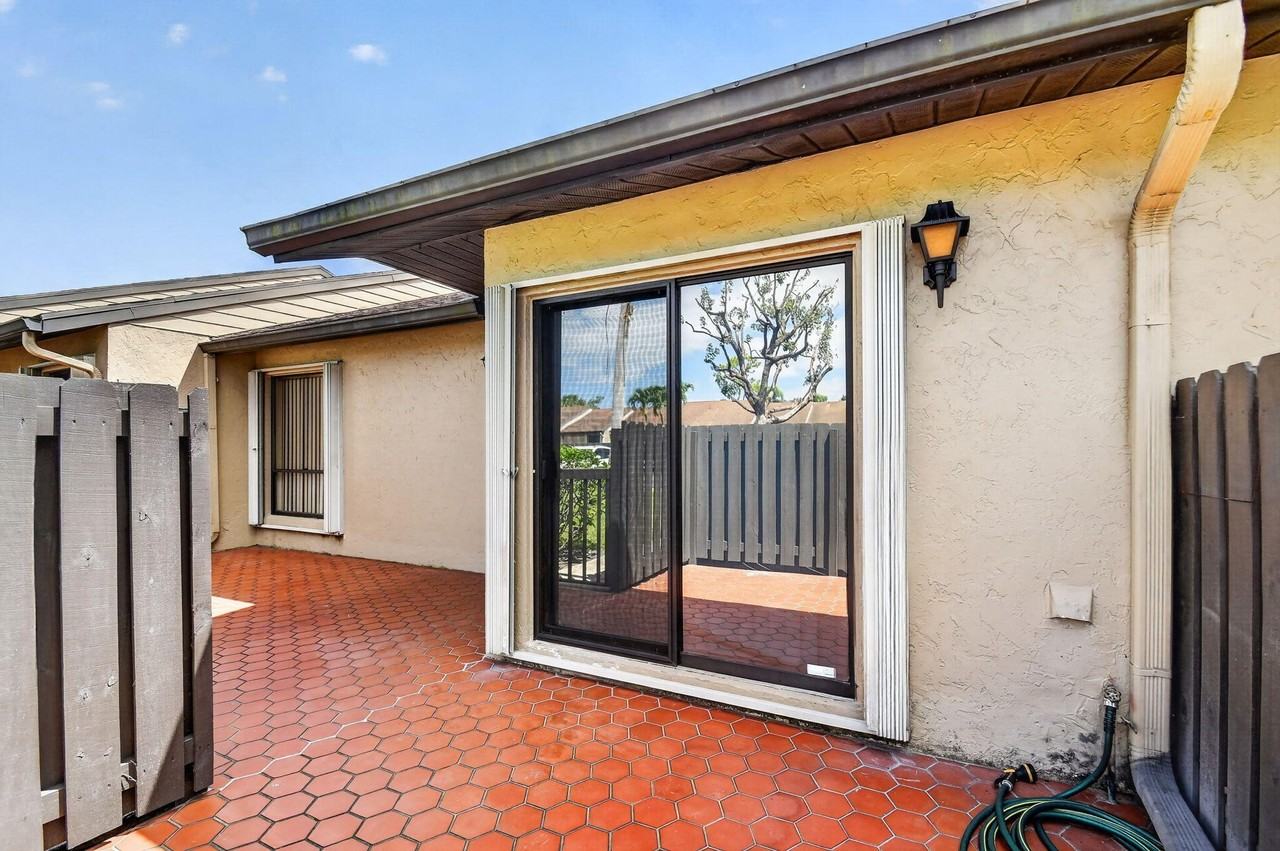 704 Sunny Pine Way #E - Photo 6 of 46