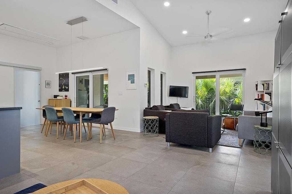 112 S J St - Photo 7 of 29