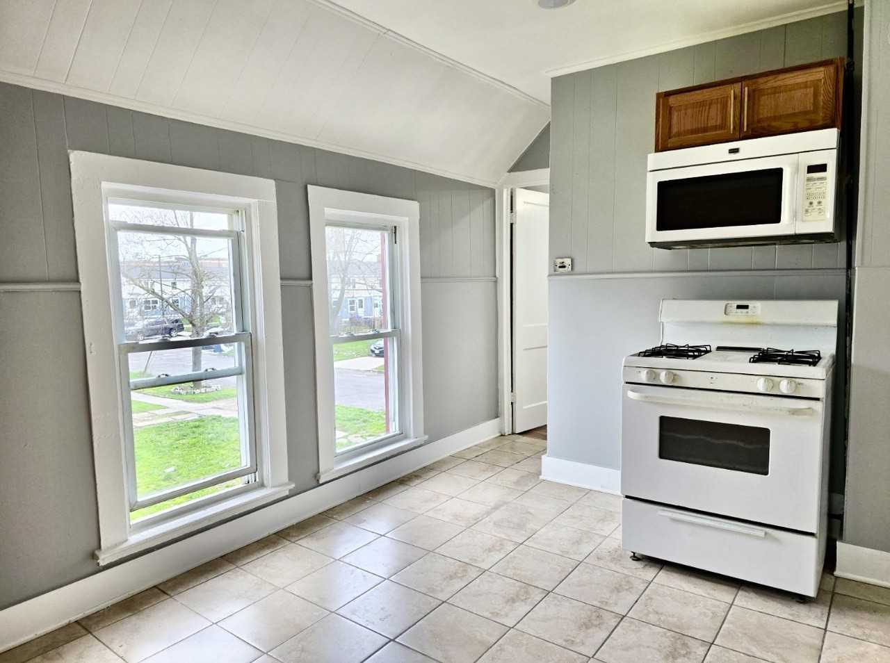 68 La Force Pl #U - Photo 3 of 8