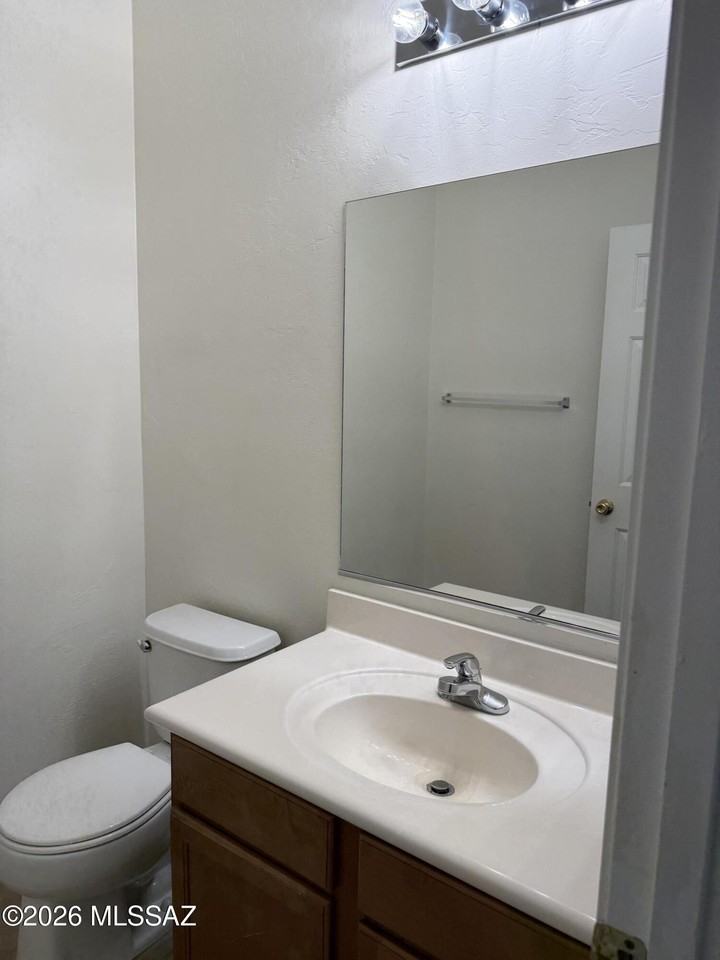 3704 E Drexel Manor Stra - Photo 4 of 12