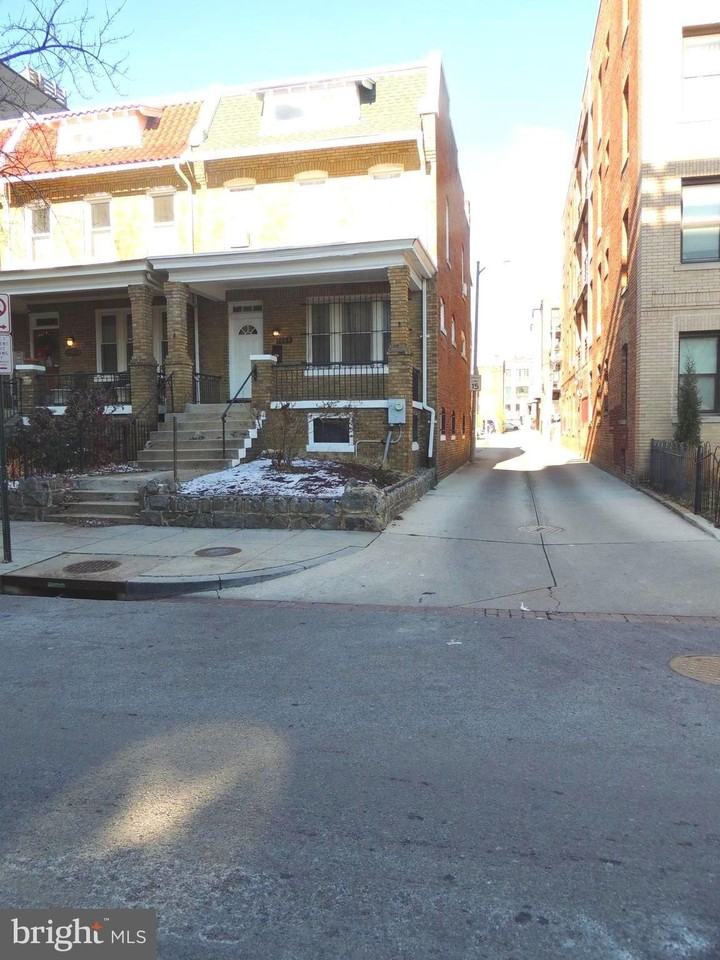 1465 Girard St Nw
