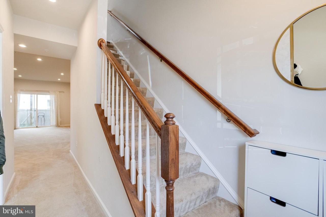 547 Willow Bend Dr - Photo 3 of 50