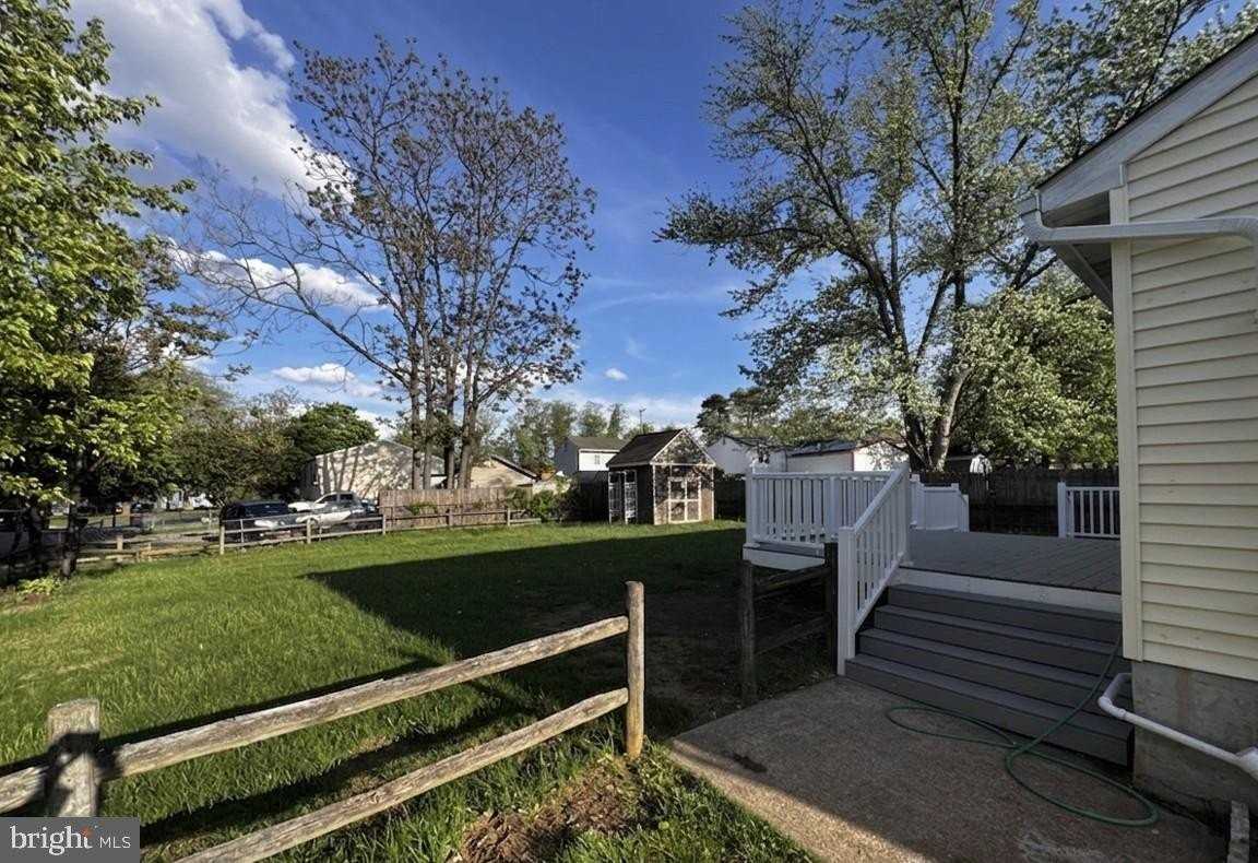 1242 Cedarcliff Dr - Photo 5 of 20