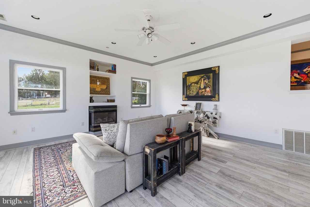 11641 Glen Rd - Photo 3 of 40