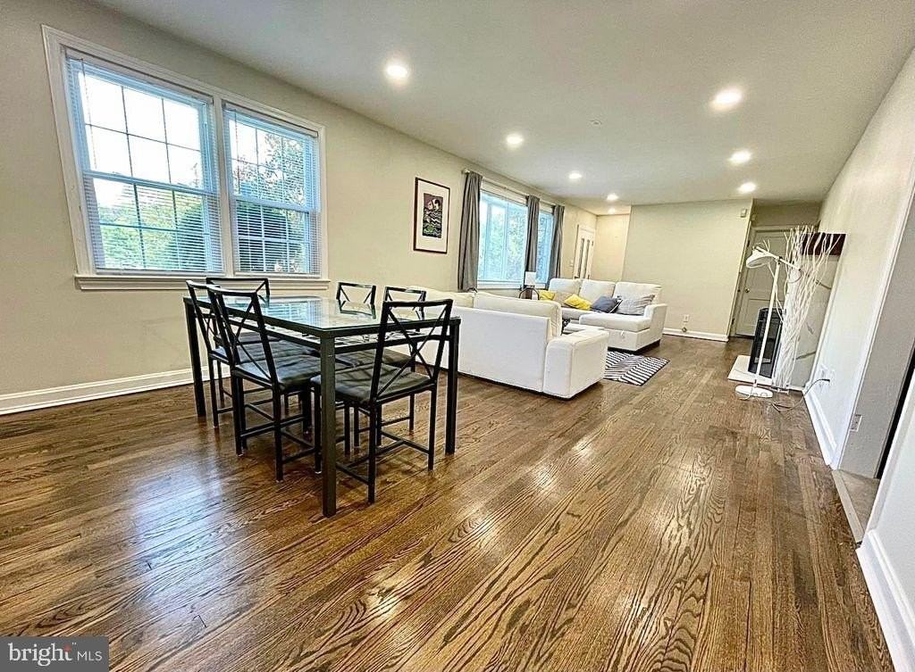 5901 Middleton Ln - Photo 7 of 20