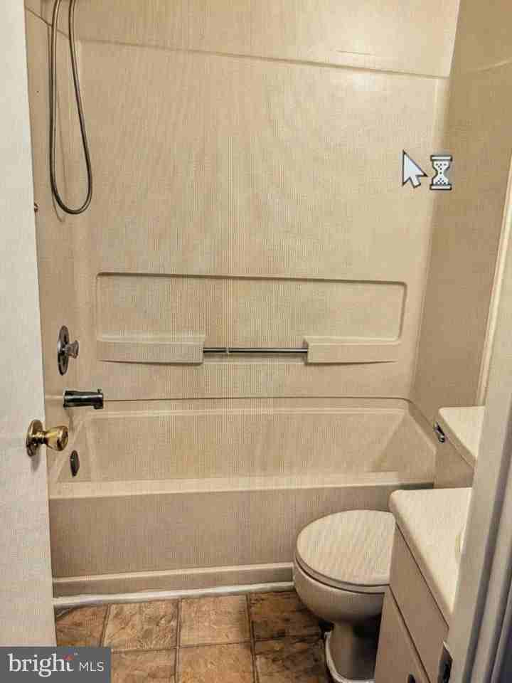 1204 Huntingdon Mews - Photo 5 of 10