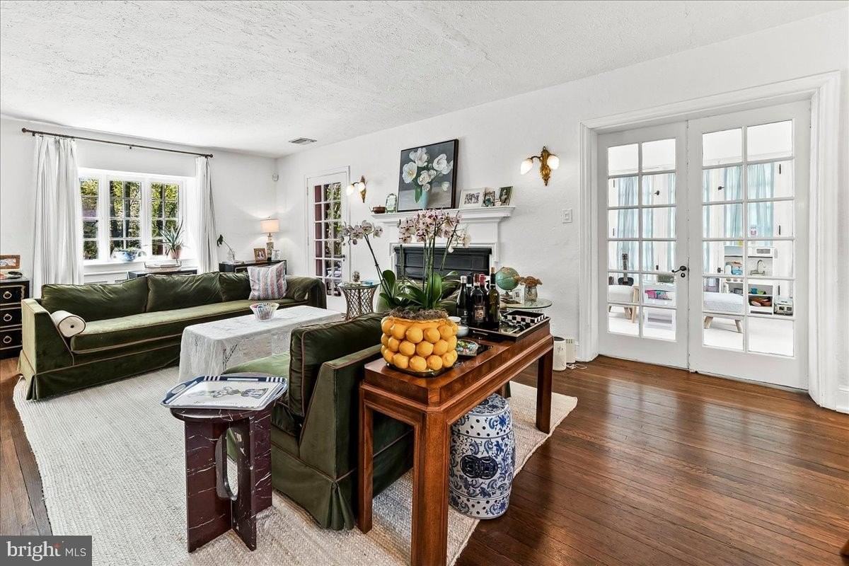 1222 W Wynnewood Rd - Photo 3 of 41