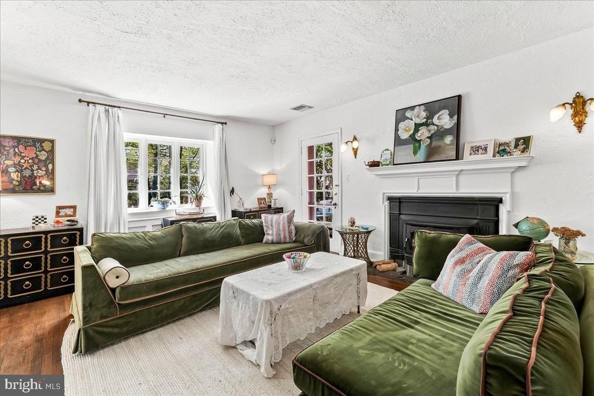 1222 W Wynnewood Rd - Photo 4 of 41