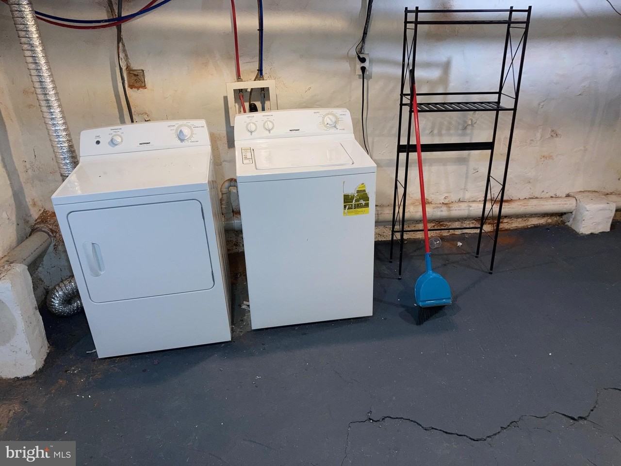 5207 Hazel Ave - Photo 7 of 16