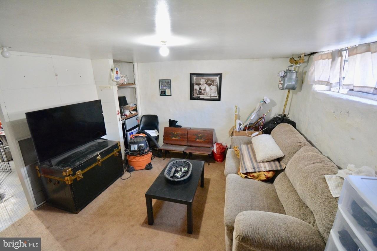 389 Fairway Ter - Photo 6 of 16