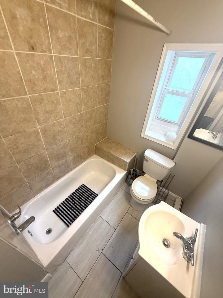 1635 N 26th St #A - Photo 7 of 11