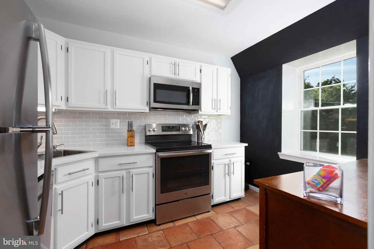 1900 Key Blvd #464 - Photo 7 of 21