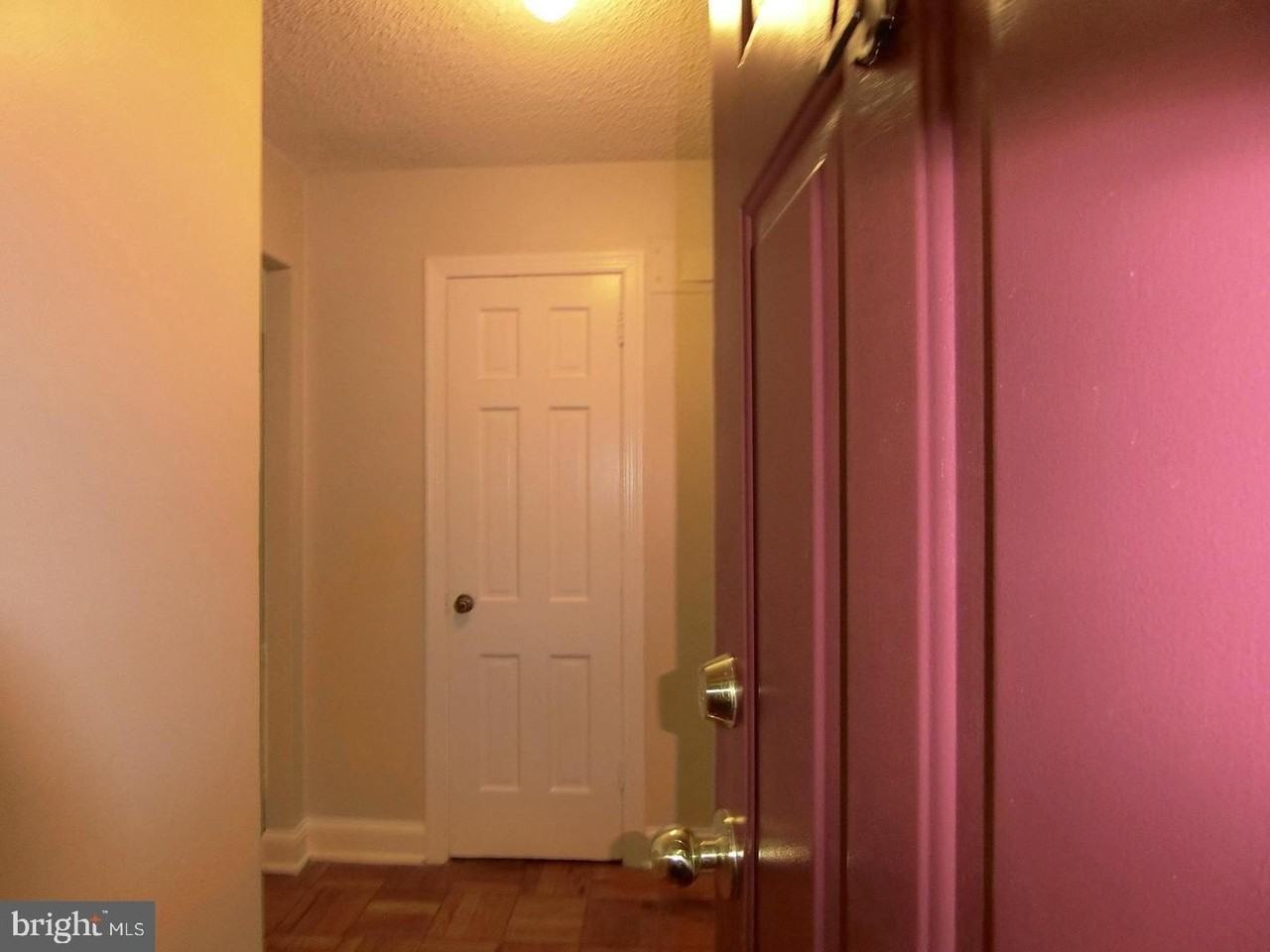 1734 W Abingdon Dr #202 - Photo 4 of 37