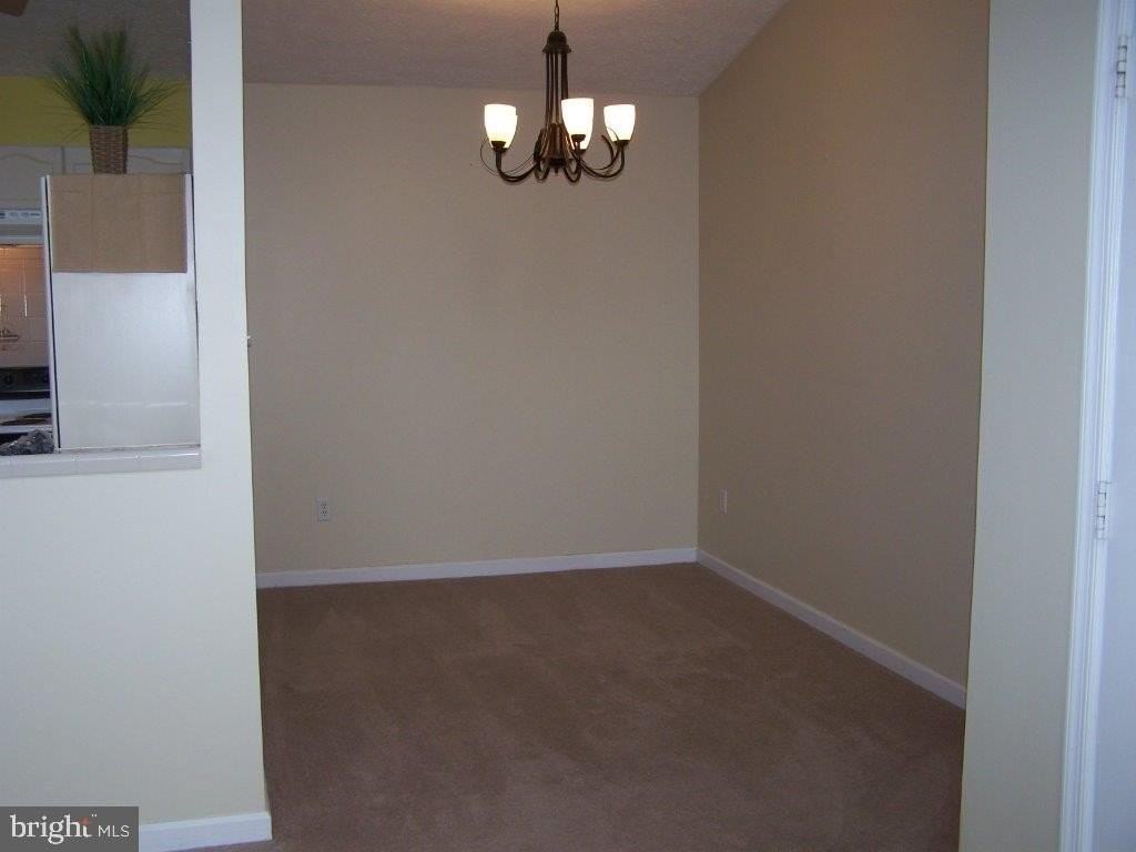 151-9 Brookland Ter #9 - Photo 4 of 17