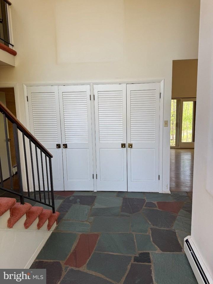 11627 Pine Tree Dr - Photo 3 of 7