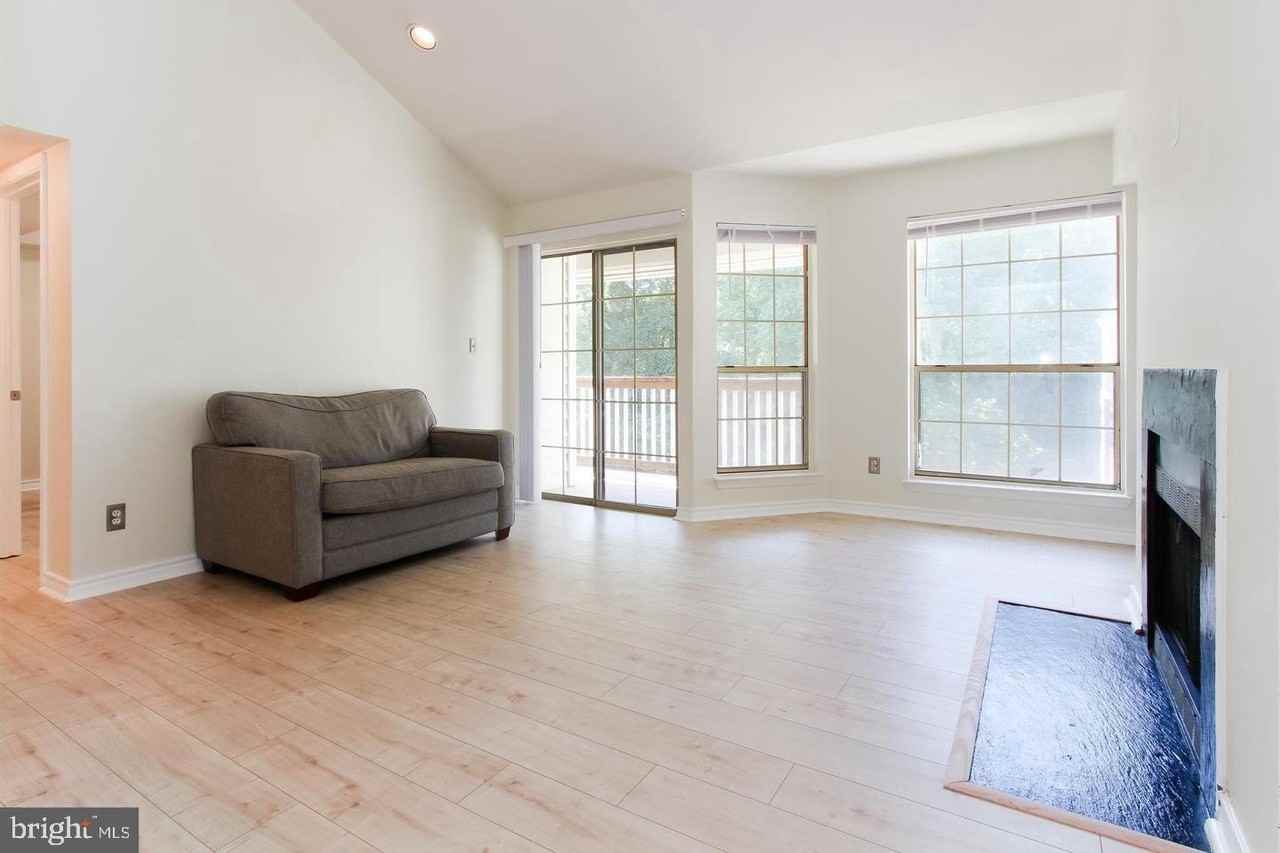 3916 Penderview Dr #436 - Photo 4 of 35