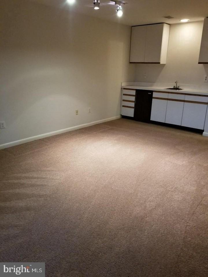 6326 Manchester Way - Photo 4 of 7