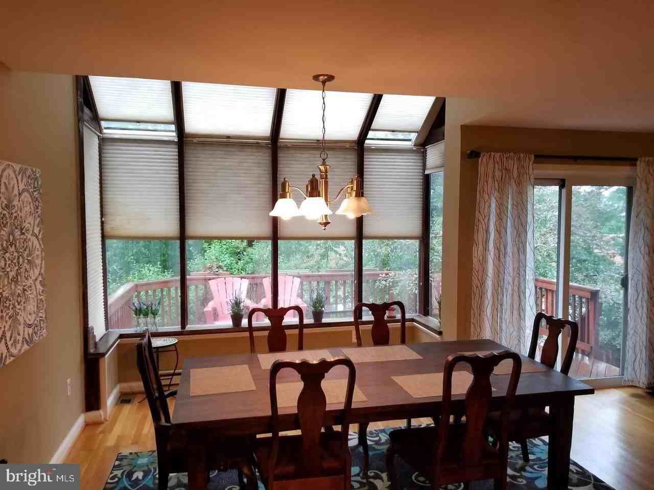 6326 Manchester Way - Photo 5 of 7