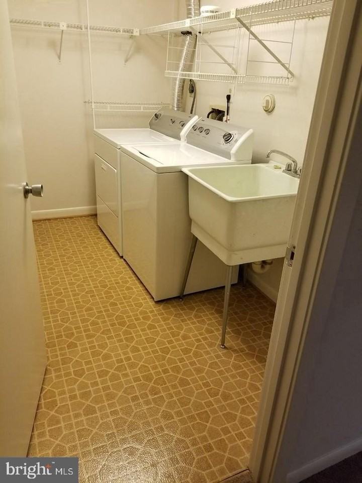 6326 Manchester Way - Photo 6 of 7