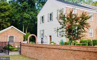 featured image of 7458 Colton Ln