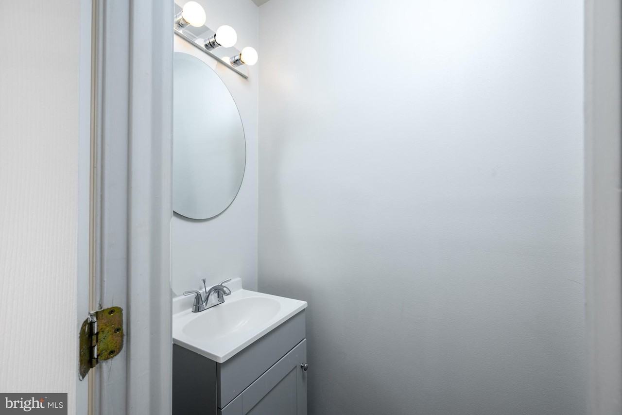 105 Brenwick Ct - Photo 6 of 28