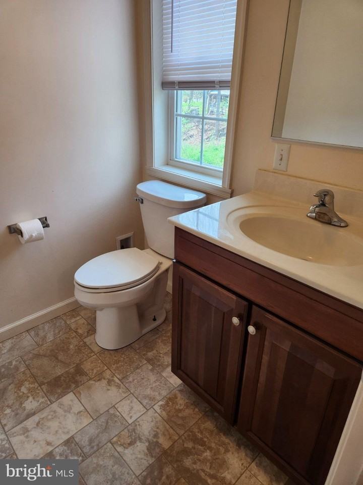 28 Holler Rd #20 - Photo 7 of 18