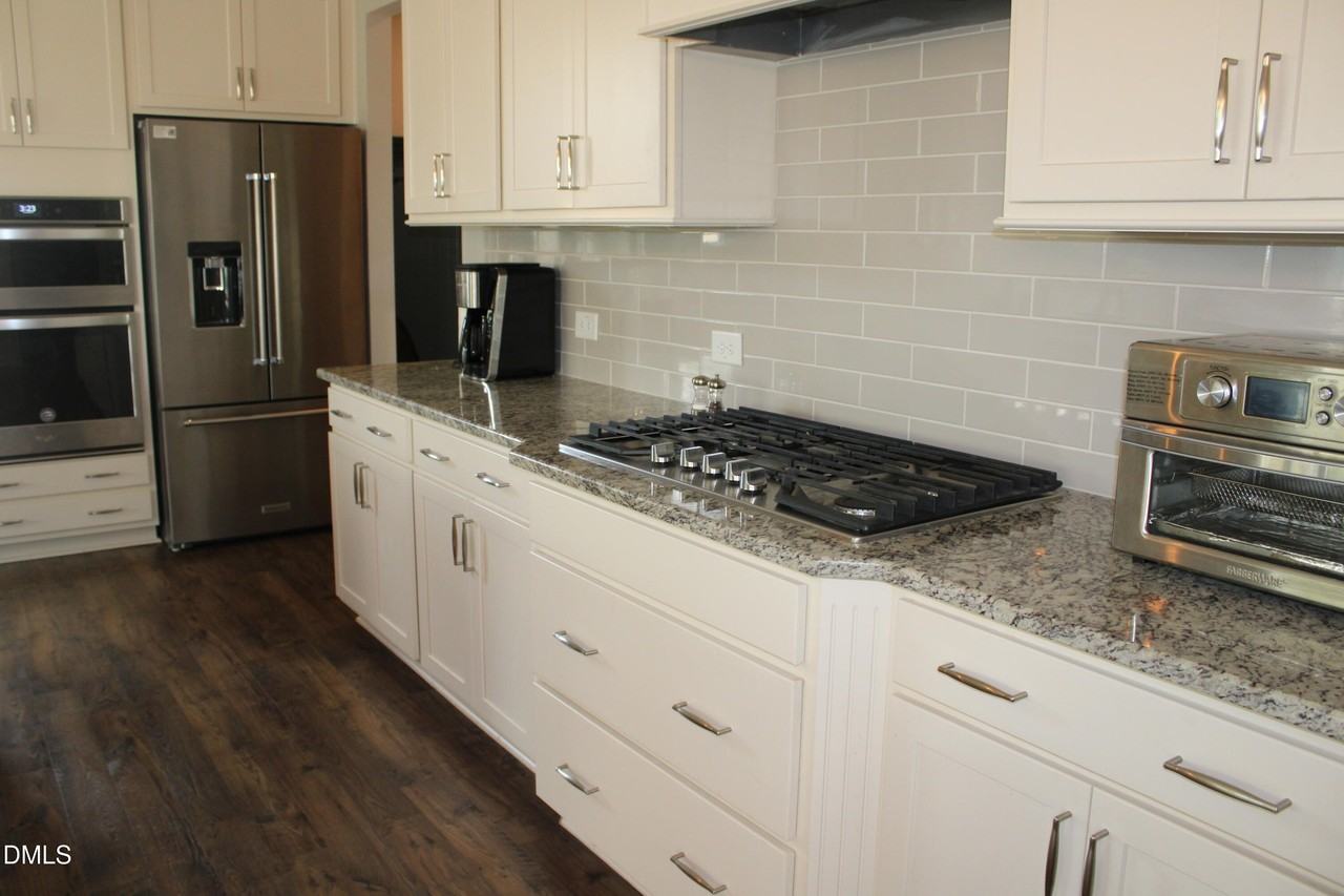 7217 Rex Rd - Photo 6 of 31