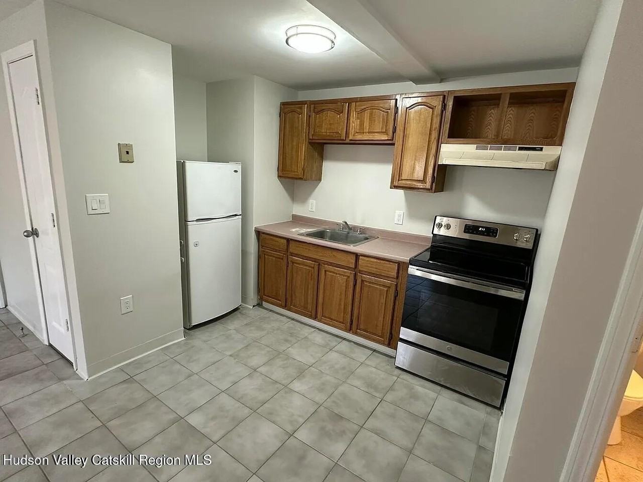 143 Vedder Rd #5 - Photo 2 of 7